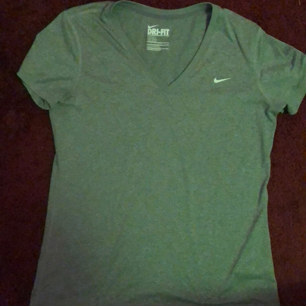Nike T-shirt
